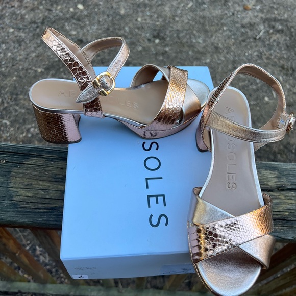 AEROSOLES Cosmos Platform Chunky Rose Gold Metallic Women’s Heel 7M NWT NEW - Picture 2 of 9